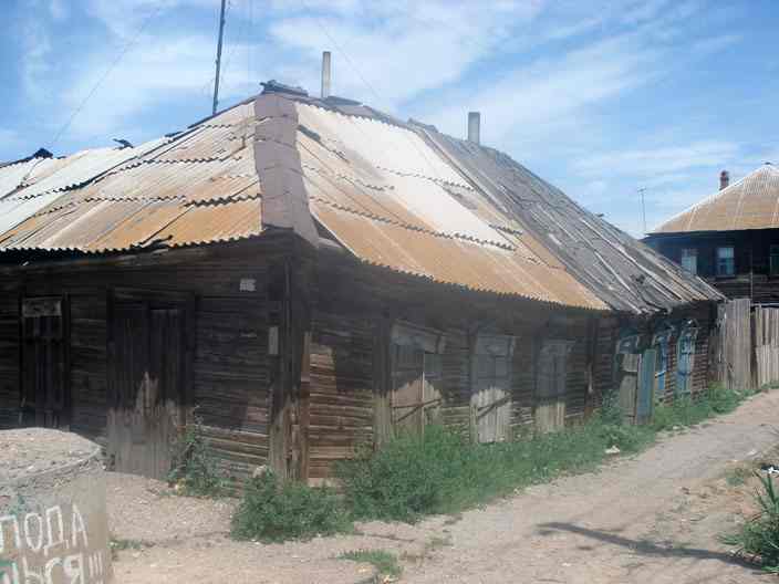 Дом простых астраханцев на улице Плещеева