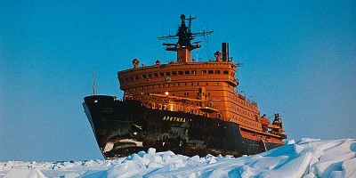 Атомный ледокол «Арктика» — первое судно, достигшее Северного полюса в надводном плавании